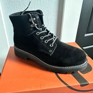 Propet Dakota Black Booties NWT!!